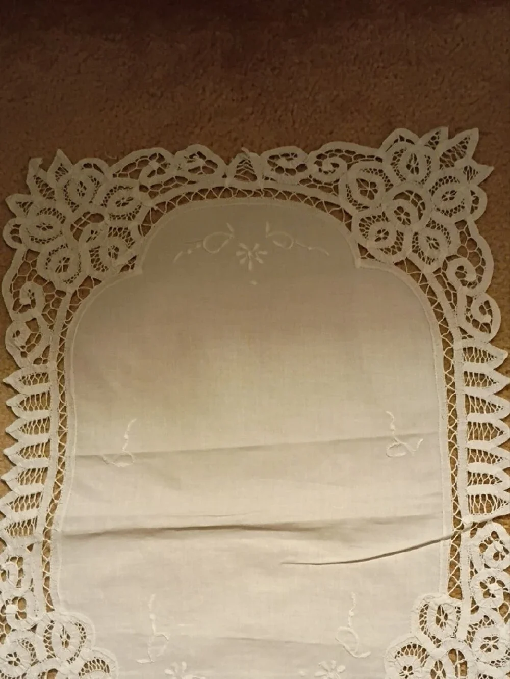 White Lace Embroidered Table Runner